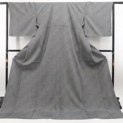 【新古品】tomihisa 新品 鮫×行儀×角通し モノトーン 着物 正絹 仕付け糸付 江戸小紋 7957