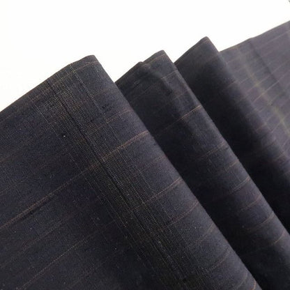 【新古品】tomihisa 新品 単衣 越後おぐに くるまや工房謹製 ますいわ屋扱い 柿泥染 着物 仕付け糸付 小千谷紬 7971