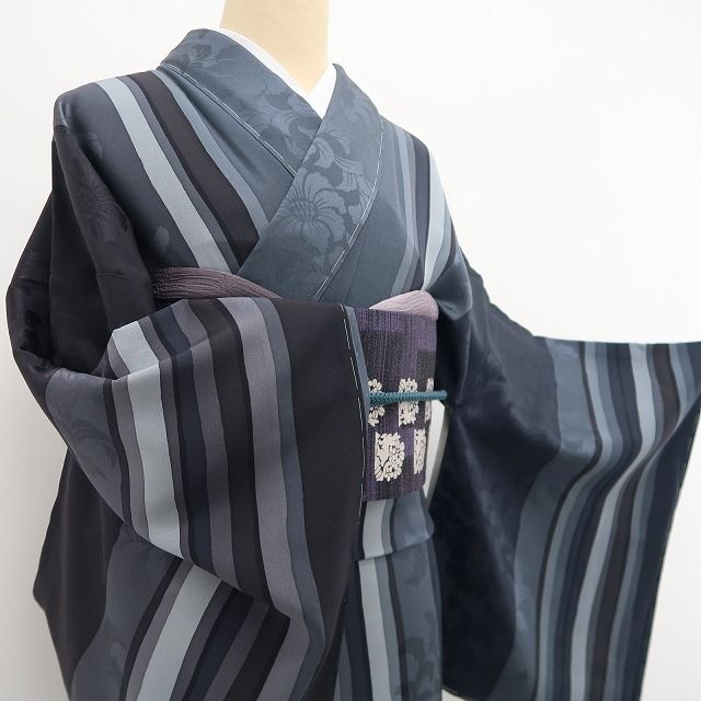 【新品・小紋】藤野照雄 落款 縦縞×唐花 着物 正絹 仕付け糸付 トールサイズ tomihisa”クールな縞に唐花の優しさを重ねて”9517