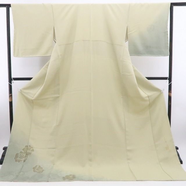 【新品・付下げ】斉藤上太郎 落款 薔薇 着物 正絹 仕付け糸付 トールサイズ tomihisa“視線を射止めてほくそ笑む華”9549