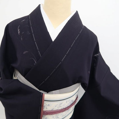 【美品・お召】唐草 着物 正絹 仕付け糸付 tomihisa“心の中に滑りこみお洒落ごころに明かりを灯す”9600