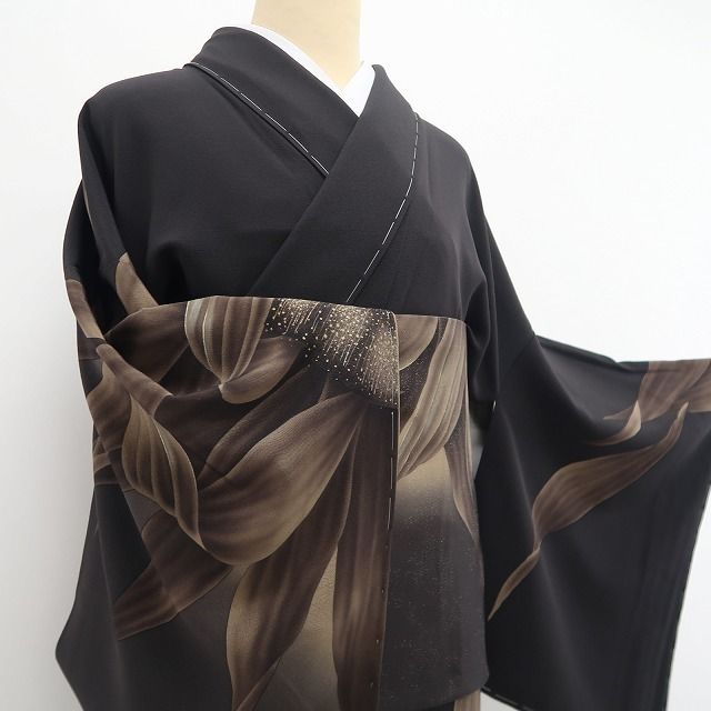 【新品・付下げ/袋帯】２点セット 銀花仙 向日葵 着物 正絹 仕付け糸付 tomihisa”シックに華やぐ向日葵の気品”9608