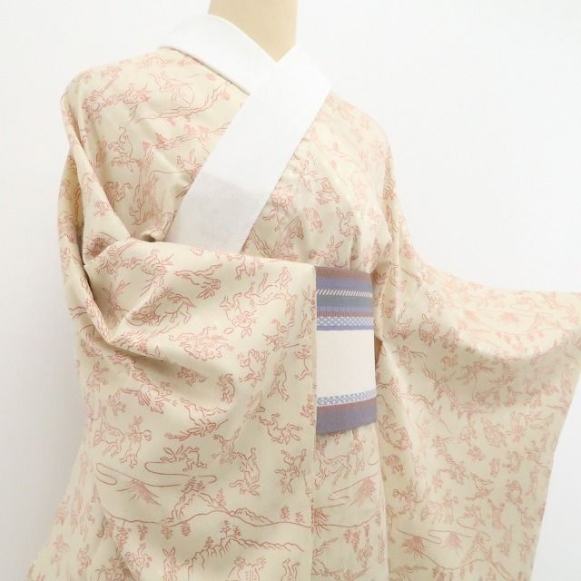【美品・長襦袢】鳥獣戯画 洗える着物 tomihisa”やさしい彩りに宿る鳥獣戯画の遊び心”9612