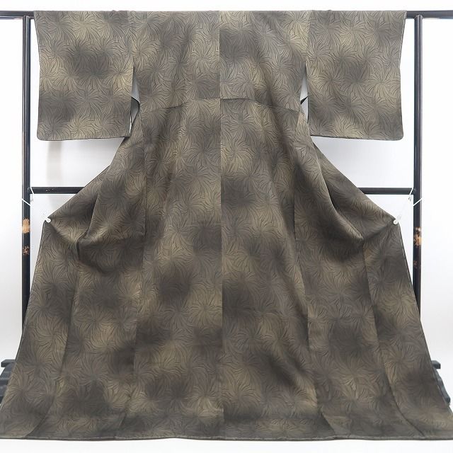 【新品・お召】着物 正絹 仕付け糸付 トールサイズ tomihisa”落ち着きの中に咲く織りの華やぎ”9622