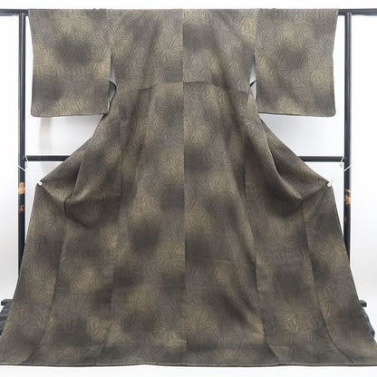 【新品・お召】着物 正絹 仕付け糸付 トールサイズ tomihisa”落ち着きの中に咲く織りの華やぎ”9622