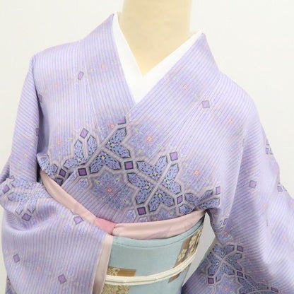 【新品・大島紬付下げ】証紙付 着物 正絹 仕付け糸付 tomihisa”ステンドグラスの美しさを纏って”9624