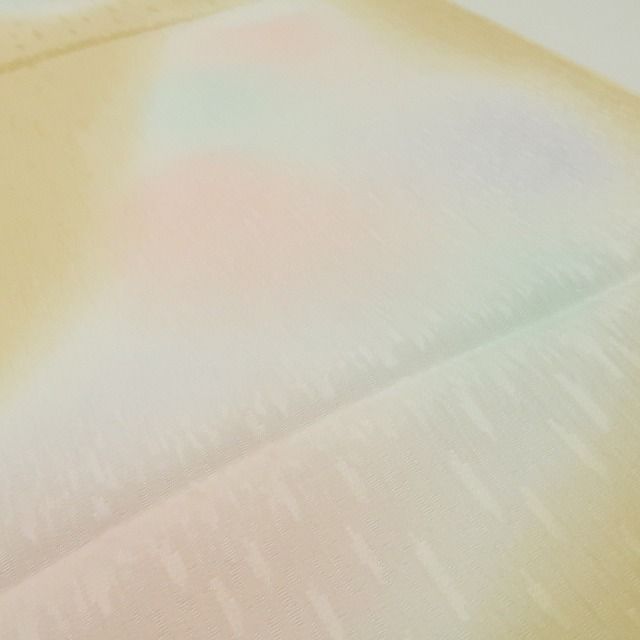 【美品・帯揚げ】暈し 着物 正絹 和装小物 tomihisa”装いを照らすやわらかな光”9633