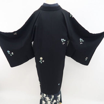 【新品・道中着】本加賀友禅 魚津誠 落款 着物 正絹 仕付け糸付 ロング丈 tomihisa”凛とした黒に息づく本加賀友禅の美”9634