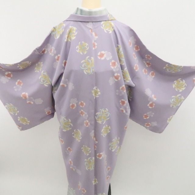 【新品・長羽織】着物 正絹 仕付け糸付 ロング丈 tomihisa”淡く可憐な花の彩りを咲かせて”9635