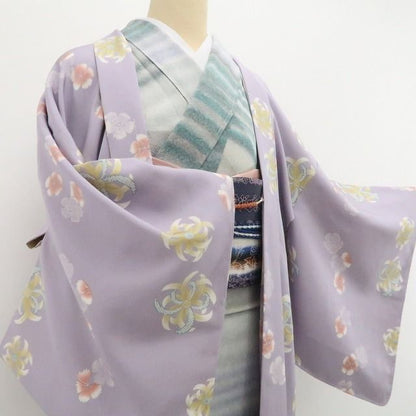 【新品・長羽織】着物 正絹 仕付け糸付 ロング丈 tomihisa”淡く可憐な花の彩りを咲かせて”9635