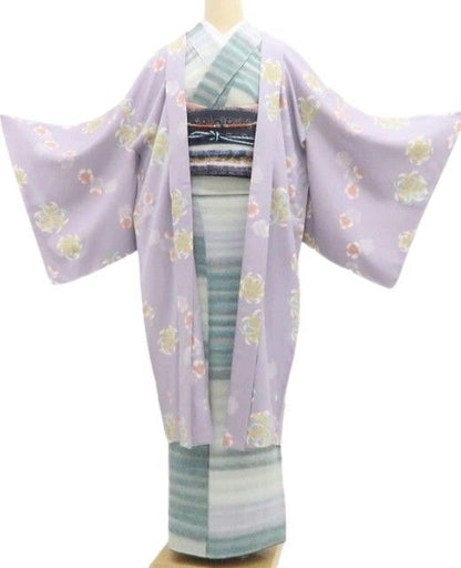 【新品・長羽織】着物 正絹 仕付け糸付 ロング丈 tomihisa”淡く可憐な花の彩りを咲かせて”9635