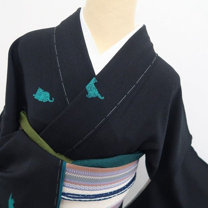 【新品・小紋】猫 着物 正絹 仕付け糸付 トールサイズ tomihisa“愛らしくも大人びて…愛嬌猫で視線を釘付け！”9649