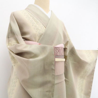【未着用・結城紬】奥順謹製 はたおり娘 やまと扱い 証紙付 着物 正絹 仕付け糸付 tomihisa”穏やかな色に織りの温もりを重ねて”9655