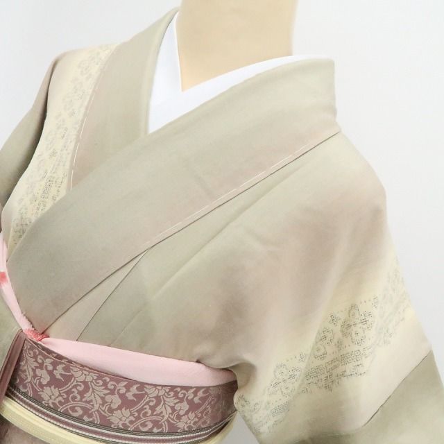 【未着用・結城紬】奥順謹製 はたおり娘 やまと扱い 証紙付 着物 正絹 仕付け糸付 tomihisa”穏やかな色に織りの温もりを重ねて”9655