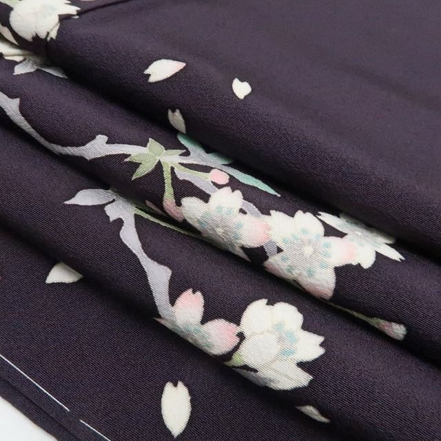 【新品・訪問着】本加賀友禅 橋本静華 落款 着物 正絹 仕付け糸付 tomihisa”ひらりと舞う夜桜の美しさ”9656