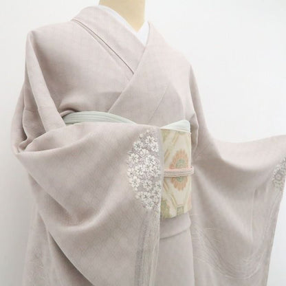 【新品・付下げ】刺繍 桜 着物 正絹 仕付け糸付 tomihisa”袖口に桜を咲かせて所作まで美しく”9662