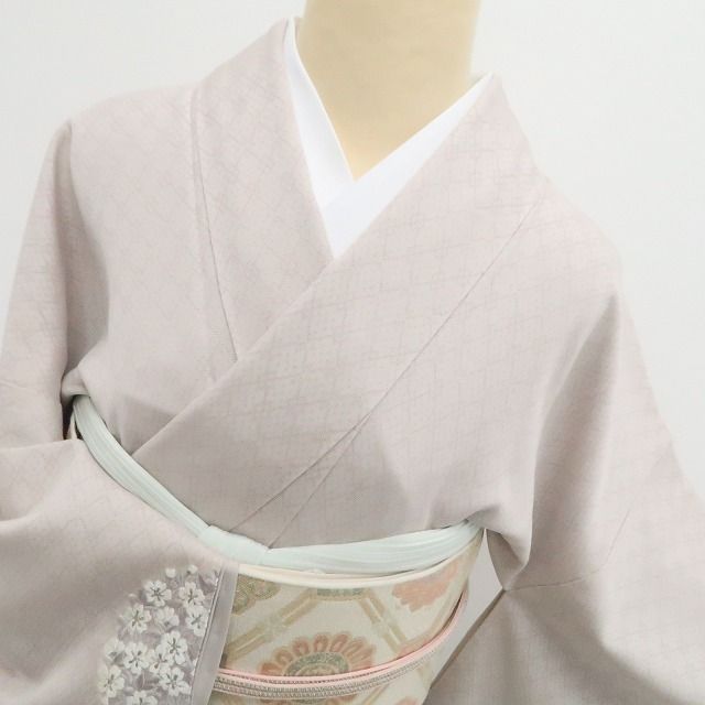 【新品・付下げ】刺繍 桜 着物 正絹 仕付け糸付 tomihisa”袖口に桜を咲かせて所作まで美しく”9662