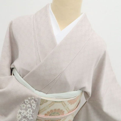 【新品・付下げ】刺繍 桜 着物 正絹 仕付け糸付 tomihisa”袖口に桜を咲かせて所作まで美しく”9662