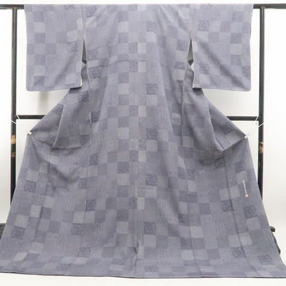 【新品・江戸小紋】寄せ柄 着物 正絹 仕付け糸付 tomihisa”近づくほどに楽しい寄せ柄の遊び心”9663