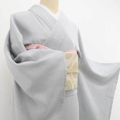 【新品・色留袖】総刺繍 着物 正絹 仕付け糸付 トールサイズ tomihisa”優しく品格を宿す松と菊”9668