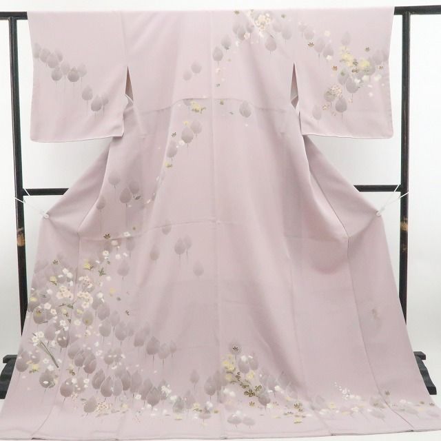 【新品・訪問着】桜 落款 着物 正絹 仕付け糸付 作家物 tomihisa”柔らかな彩りに宿るモダンな個性と気品”9669