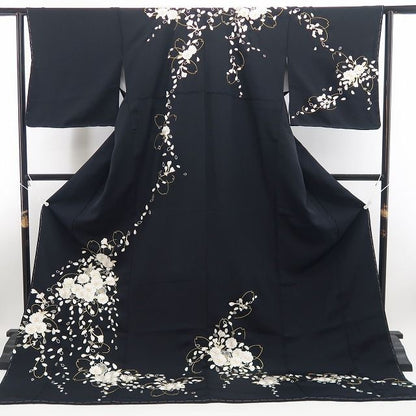 【新品・訪問着】総刺繍 桜 着物 正絹 仕付け糸付 トールサイズ tomihisa“花の調べに想いを託し人それぞれに夢をみる”9681