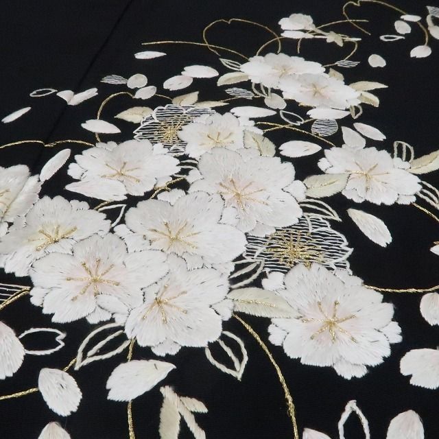 【新品・訪問着】総刺繍 桜 着物 正絹 仕付け糸付 トールサイズ tomihisa“花の調べに想いを託し人それぞれに夢をみる”9681