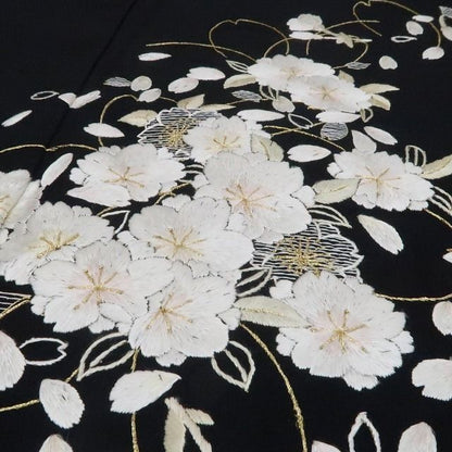 【新品・訪問着】総刺繍 桜 着物 正絹 仕付け糸付 トールサイズ tomihisa“花の調べに想いを託し人それぞれに夢をみる”9681
