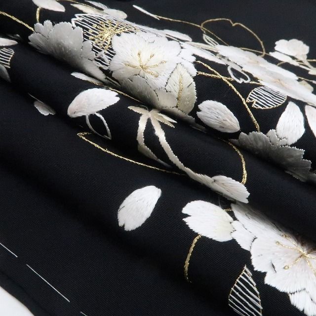【新品・訪問着】総刺繍 桜 着物 正絹 仕付け糸付 トールサイズ tomihisa“花の調べに想いを託し人それぞれに夢をみる”9681