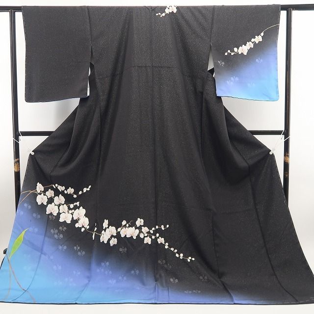 【新品・訪問着】胡蝶蘭 銀通し 着物 正絹 仕付け糸付 tomihisa“染め美しく我が身を照らし輝き満ちて華となる”9685