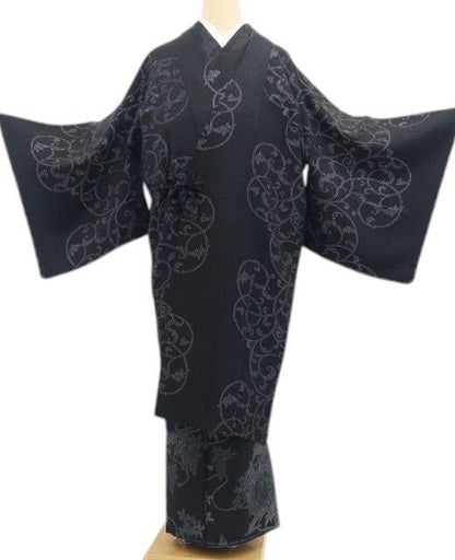 【新品・道中着】唐草 銀通し 着物 正絹 ロング丈 仕付け糸付 tomihisa“大人びていざ！貴女好みに気分を上げる！”9686
