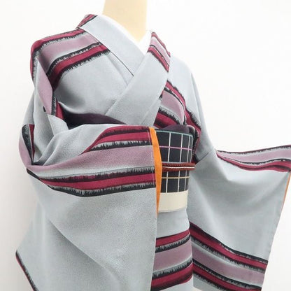 【新品・お召】斉藤上太郎 落款 着物 正絹 仕付け糸付 tomihisa”シンプルだから際立つモードな色彩美”9694