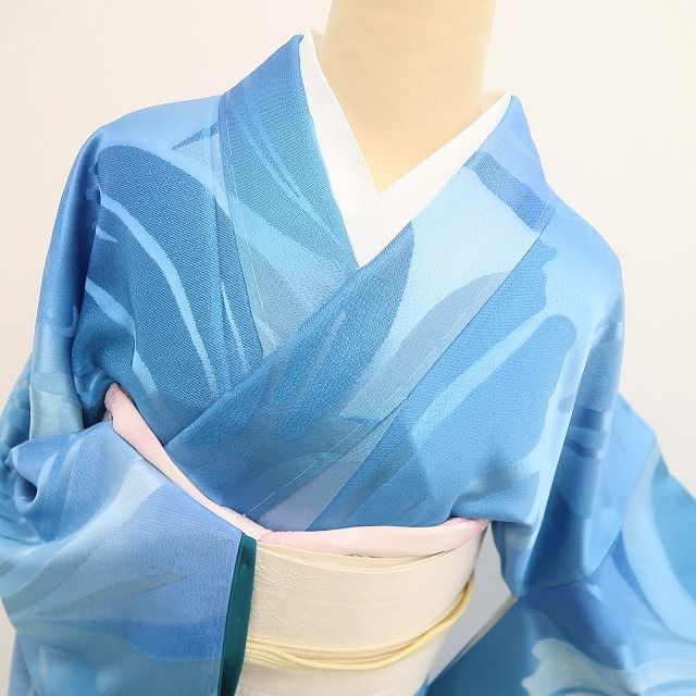 【新品・小紋】ボタニカル 着物 正絹 仕付け糸付 トールサイズ tomihisa”光をまとうように軽やかに華やいで”9695