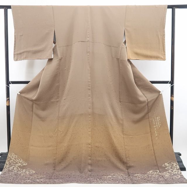 【新品・付下げ】金彩友禅 和田光正 落款 流水 着物 正絹 仕付け糸付 tomihisa”静かな彩りに宿る金彩の美しさ”9696