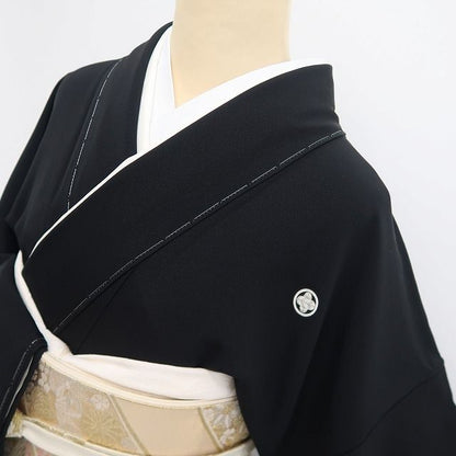 【新品・黒留袖】ますいわ屋謹製 優梛達也 落款 総刺繍 胡蝶蘭 比翼仕立て 着物正絹 仕付け糸付 tomihisa”晴れの日を祝福する胡蝶蘭”9698