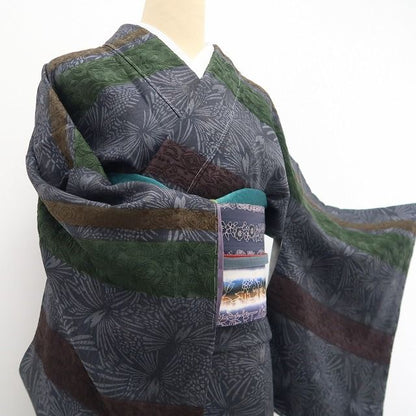【新品・付下げ】前田仁仙 落款 更紗 スワトウ・蘇州刺繍 着物 正絹 仕付け糸付tomihisa “まだ見ぬ世界で夢を見る”9710
