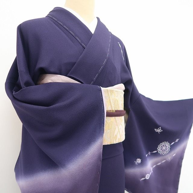 【新品・訪問着】山口美術織物謹製 落款 総刺繍 着物 正絹 仕付け糸付 tomihisa”深紫に煌めく洗練の華文”9722