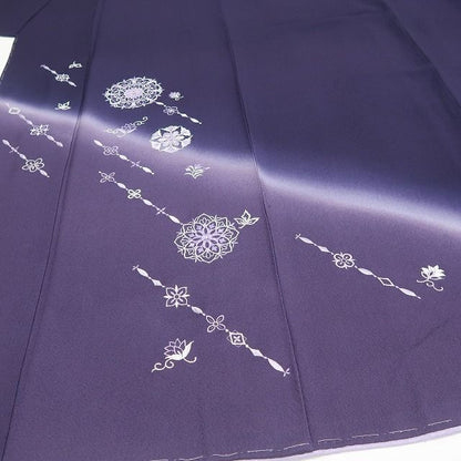 【新品・訪問着】山口美術織物謹製 落款 総刺繍 着物 正絹 仕付け糸付 tomihisa”深紫に煌めく洗練の華文”9722