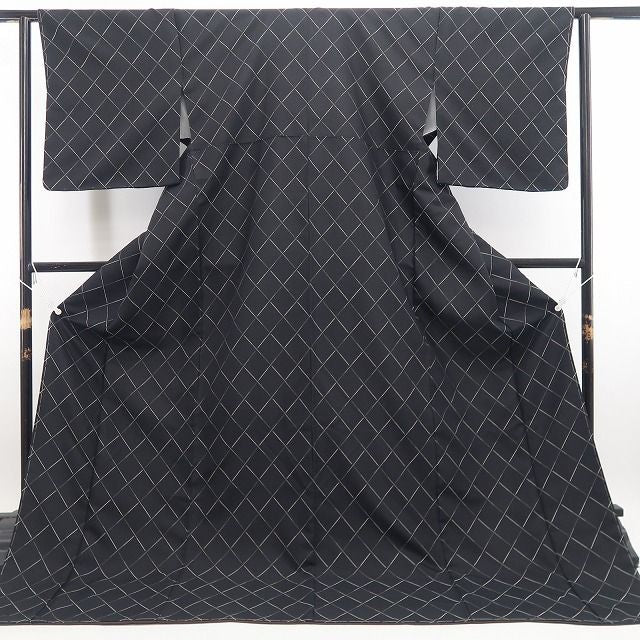 【新品・西陣お召】秦流舎 モノトーン 着物 正絹 仕付け糸付 トールサイズ tomihisa”シンプルだからこそ際立つ格子の表情”9723