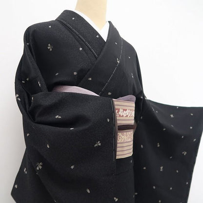 【新品・お召】桜 モノトーン 着物 正絹 仕付け糸付 tomihisa”モノトーンで楽しむ桜の儚さ”9727