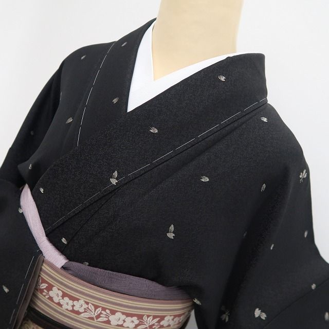 【新品・お召】桜 モノトーン 着物 正絹 仕付け糸付 tomihisa”モノトーンで楽しむ桜の儚さ”9727