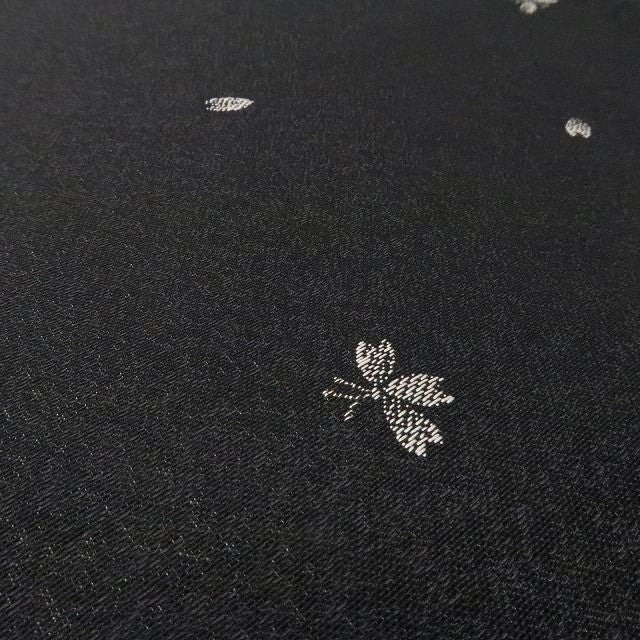 【新品・お召】桜 モノトーン 着物 正絹 仕付け糸付 tomihisa”モノトーンで楽しむ桜の儚さ”9727