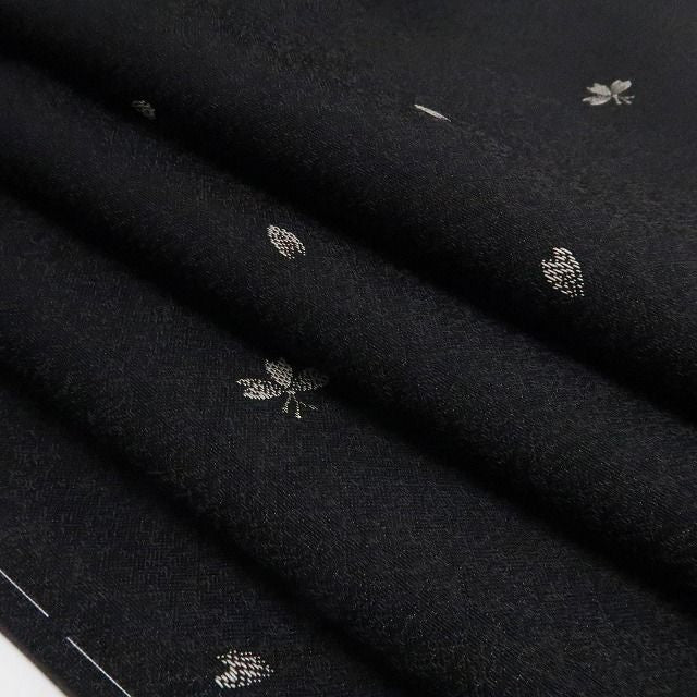 【新品・お召】桜 モノトーン 着物 正絹 仕付け糸付 tomihisa”モノトーンで楽しむ桜の儚さ”9727
