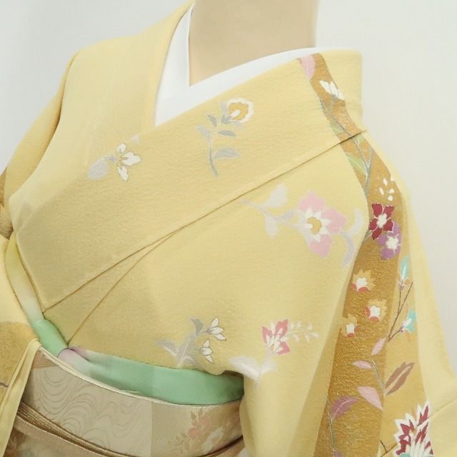 【新品・訪問着】大和貝紫 金駒刺繍 唐花 着物 正絹 仕付け糸付 tomihisa”穏やかに微笑む唐花の祝福”9754