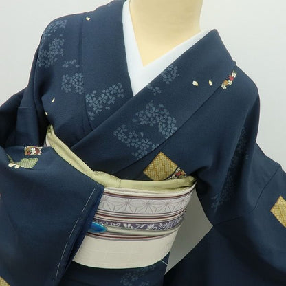【新古品】六花-RIKKA- 新品 正絹 仕付け糸付 飛び柄 小紋 着物 A4486
