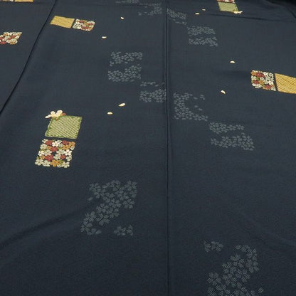 【新古品】六花-RIKKA- 新品 正絹 仕付け糸付 飛び柄 小紋 着物 A4486