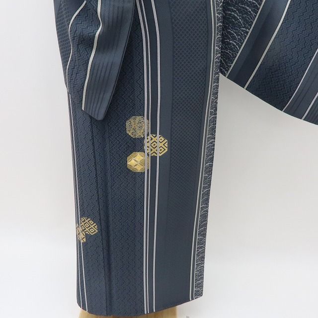 【中古】六花-RIKKA- 美品 正絹 縦縞 金糸刺_ ゆったりサイズ 付下げ 着物