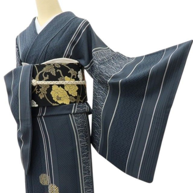 【中古】六花-RIKKA- 美品 正絹 縦縞 金糸刺_ ゆったりサイズ 付下げ 着物