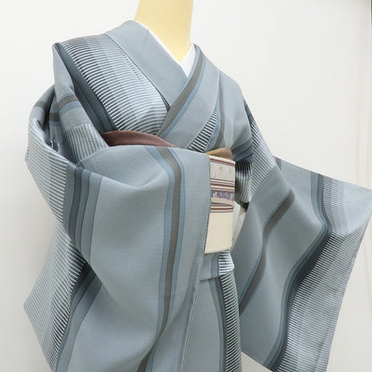 六花-RIKKA- 美品 正絹 水彩画のようなゆらぎをプラス！よろけ縞×横縞☆ 小紋 着物 A5925