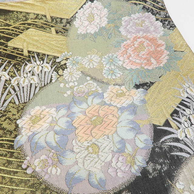六花-RIKKA- 新品 正絹 西陣織 証紙付 凛と華やぐ、黒金の花舞台！ 着物 訪問着 付下げ 袋帯 A5947